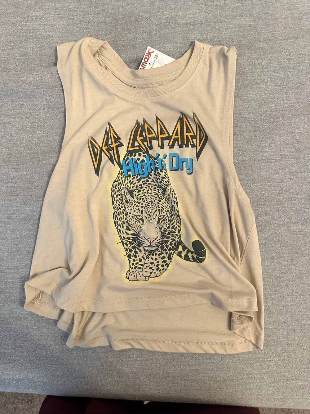 Beige lion print Graphic cropped Tank Top - size small